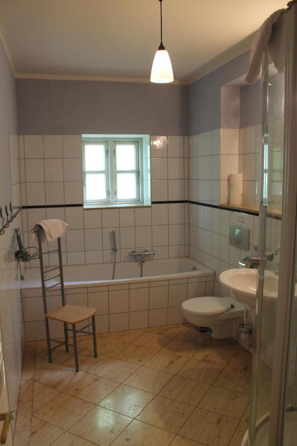 Altes Waschhaus Krakvitz Apartment Путбус Екстериор снимка